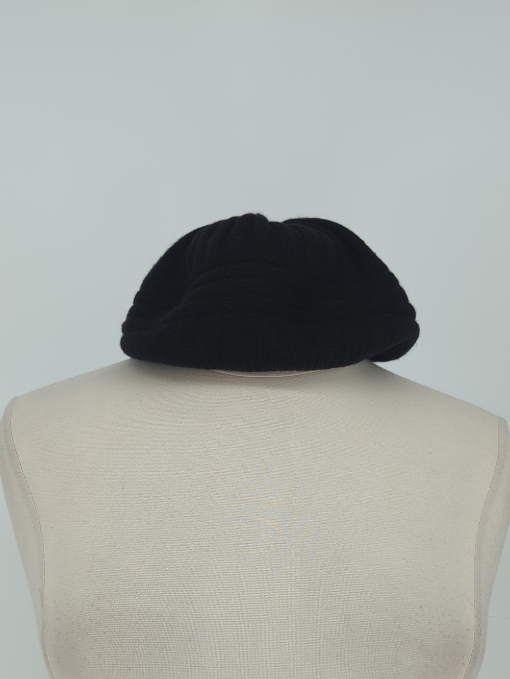 Never 2 Late 100% Cashmere Knit Beret Hat Black OS fall winter classic french